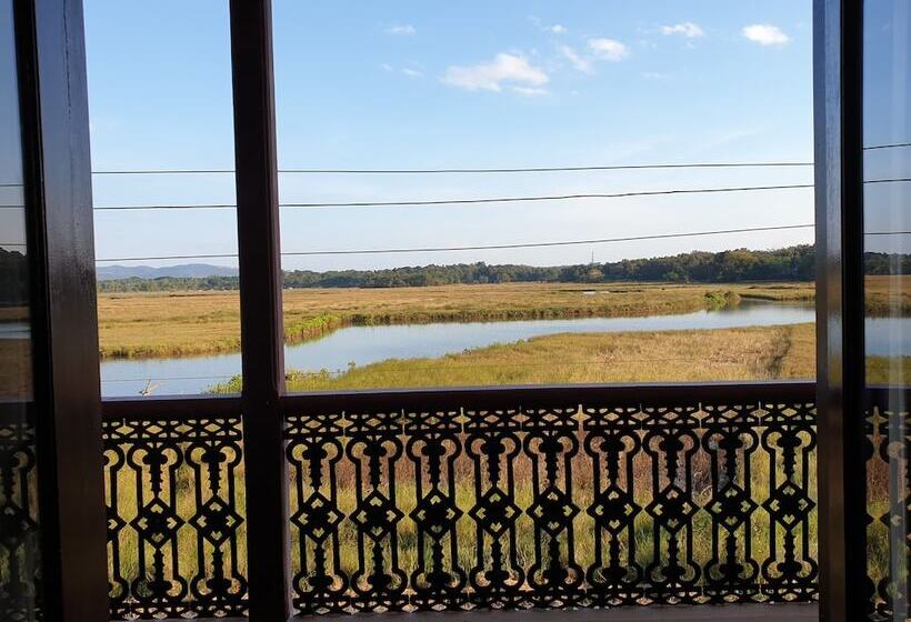 Kertre Néző Superior Szoba, Mercure Goa Devaaya Resort