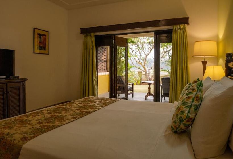 Kertre Néző Superior Szoba, Mercure Goa Devaaya Resort
