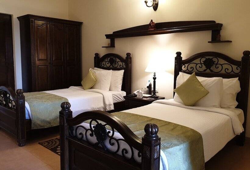 Kertre Néző Superior Szoba, Mercure Goa Devaaya Resort