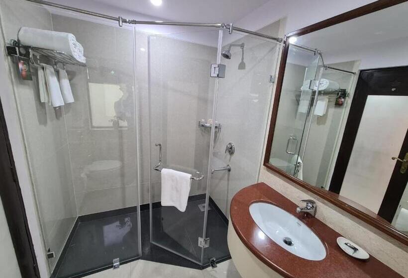 Kertre Néző Superior Szoba, Mercure Goa Devaaya Resort