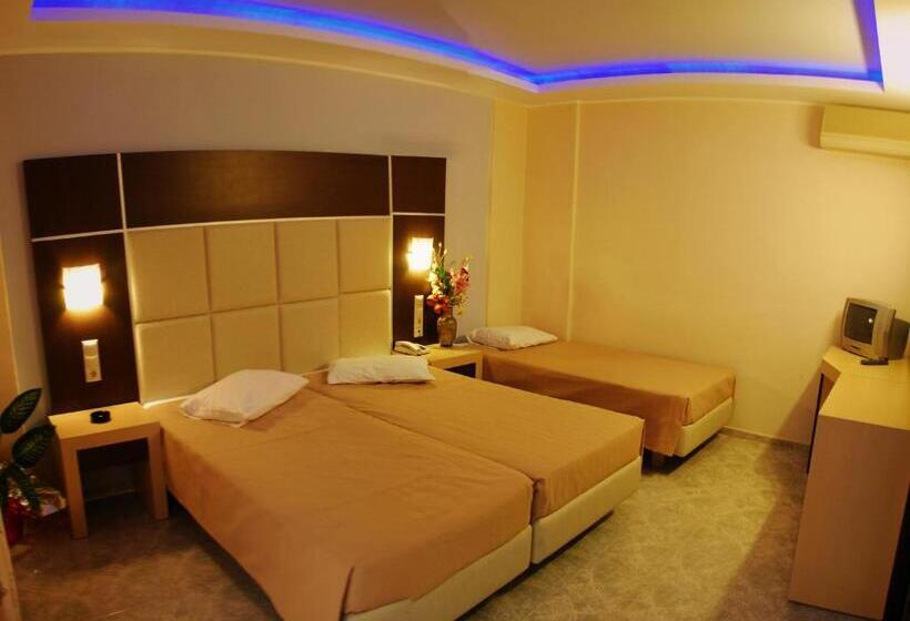 اتاق لوکس سه تخته, Esperia