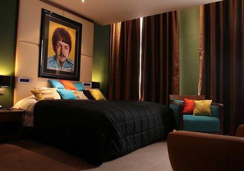 غرفة كلاسيكية, Hard Days Night