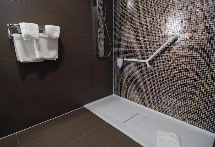 اتاق سوپریور سه تخته, Hollywood