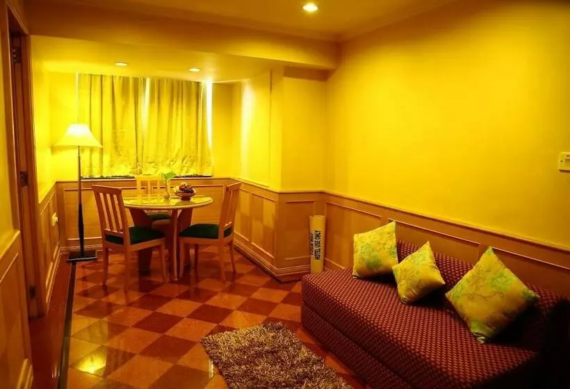 スタンダードルーム, Kences, Tirupati