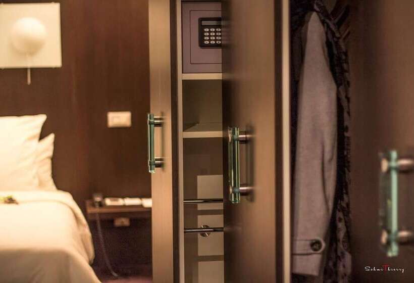 エクゼクティブルーム, Le Rex