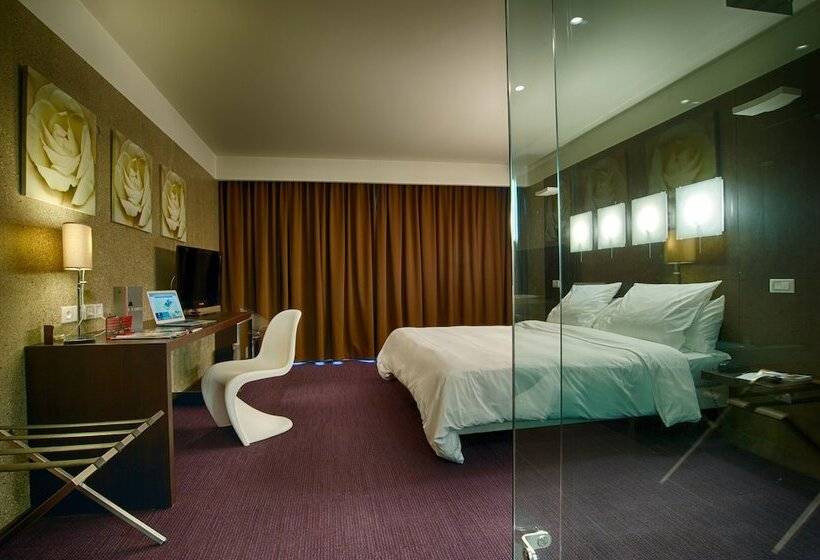 エクゼクティブルーム, Le Rex