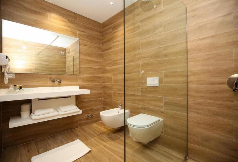 חדר סטנדרט, Regina Blu