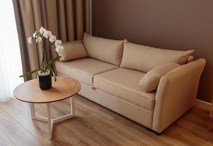 סוויטת ג'וניור נוף לים, Regina Blu