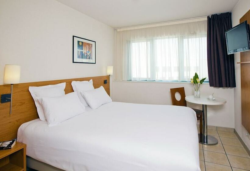 スタンダードスタジオ, Séjours & Affaires Serris Rive Gauche