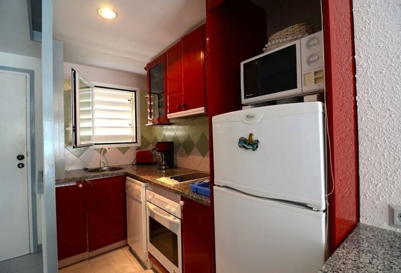 דירת חדר, Apartaments Illa Mar D Or