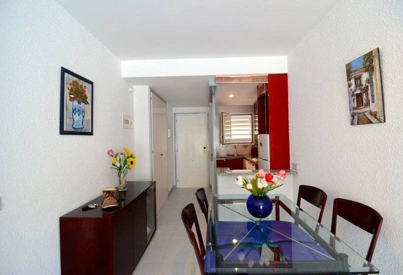 דירת חדר, Apartaments Illa Mar D Or