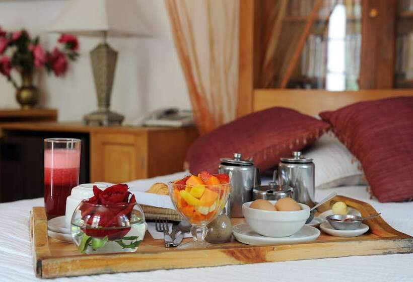 סוויטה דלוקס, Boutique Hotel Antinea