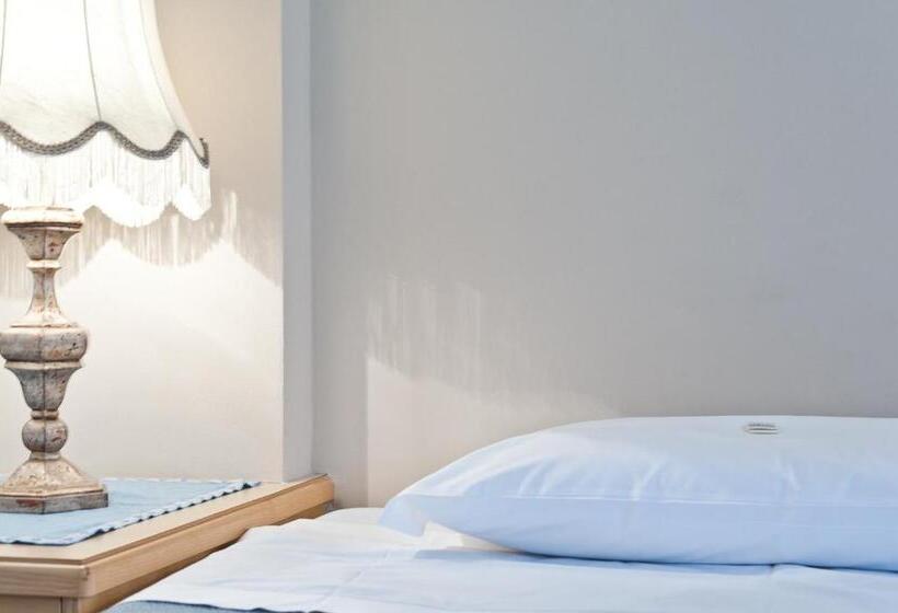 اتاق استاندارد یک نفره, Business Resort Parkhotel Werth