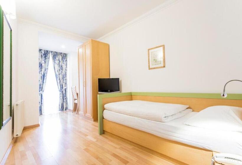 اتاق استاندارد یک نفره, Business Resort Parkhotel Werth