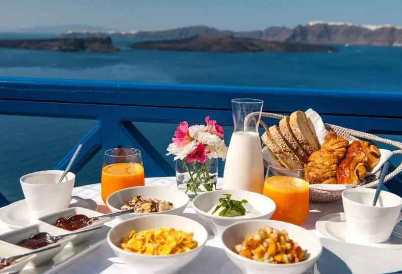 سوئیت جونیور با چشمانداز, Astarte Suites