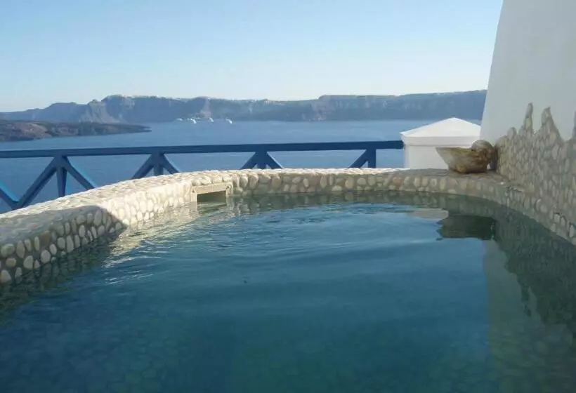 سوئیت اجرایی با مشاهده, Astarte Suites