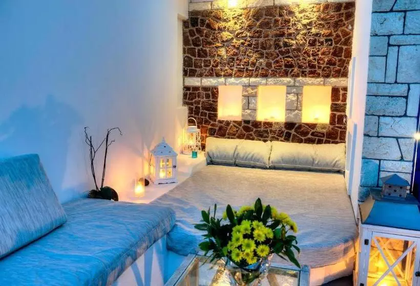 سوئیت با چشمانداز, Astarte Suites