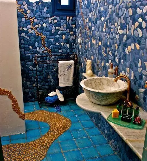 سوئیت با چشمانداز, Astarte Suites