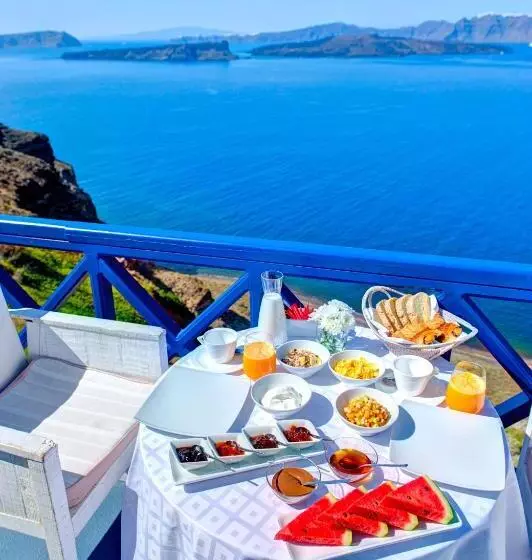 سوئیت با چشمانداز, Astarte Suites