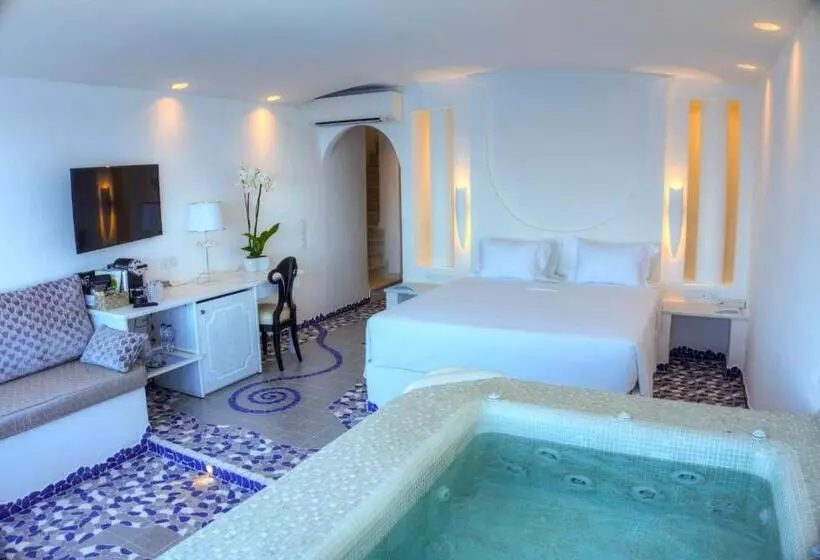 سوییت با استخر, Astarte Suites