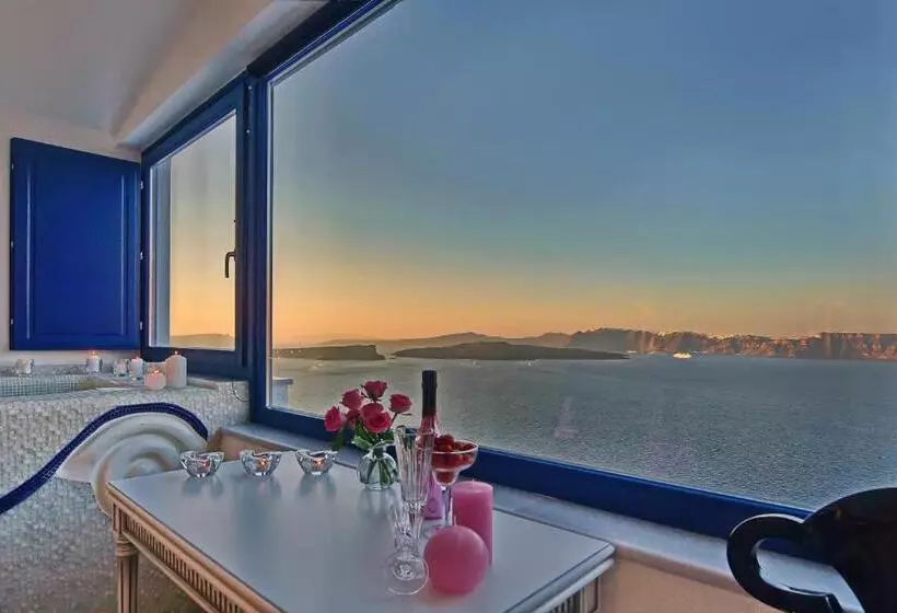 سوییت با استخر, Astarte Suites