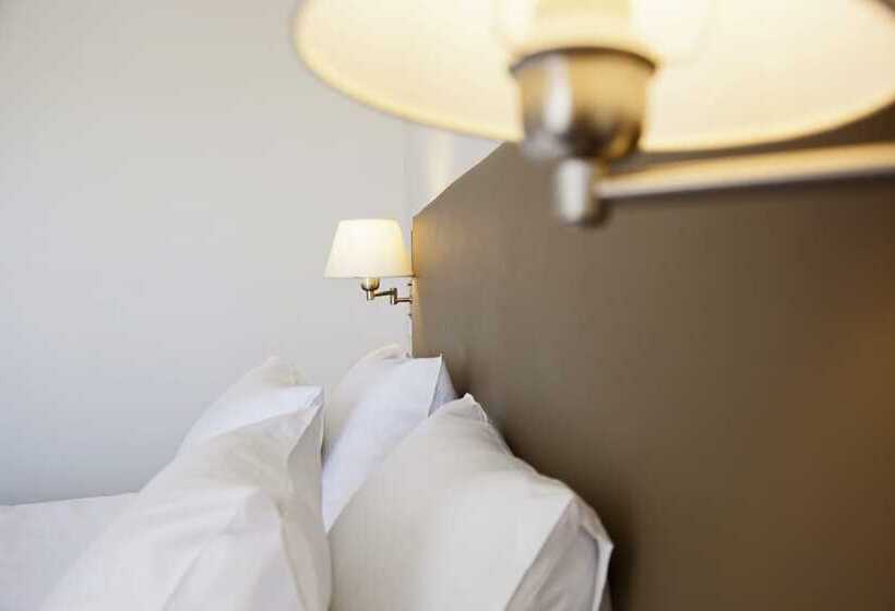 高级海景房, Christofinia