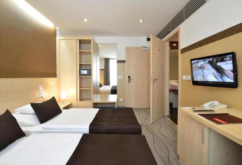 スタンダードルーム, Promenade City