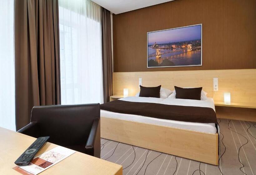 スタンダードルーム, Promenade City