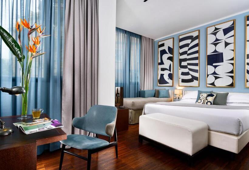 اتاق استاندارد سه نفره, Pulitzer