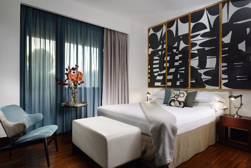 חדר סופריור, Pulitzer