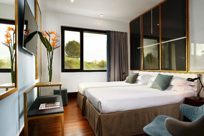 חדר קומפורט, Pulitzer