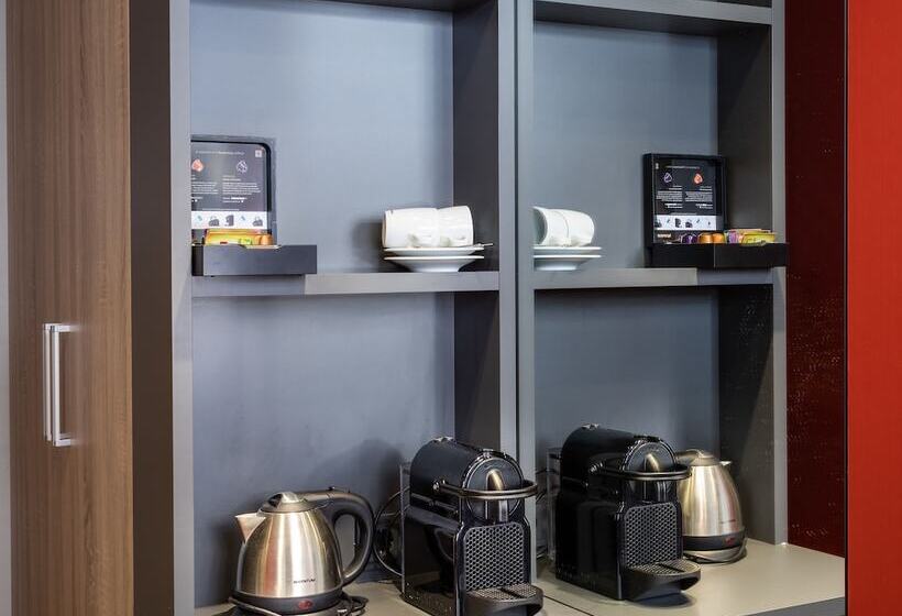 Трехместный Номер Superior, Ramada By Wyndham Amsterdam Airport Schiphol