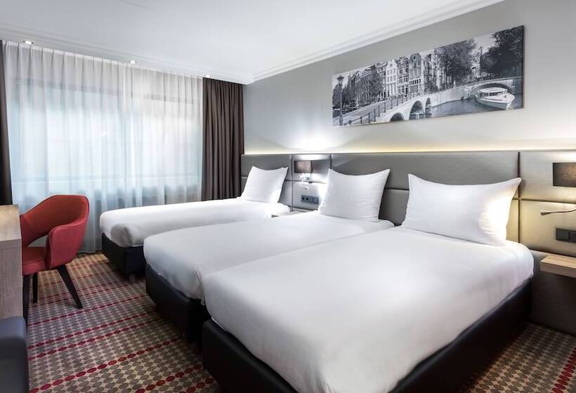 高级三人间, Ramada By Wyndham Amsterdam Airport Schiphol