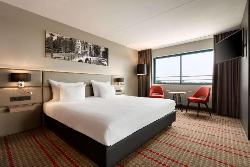 Люкс Superior, Ramada By Wyndham Amsterdam Airport Schiphol