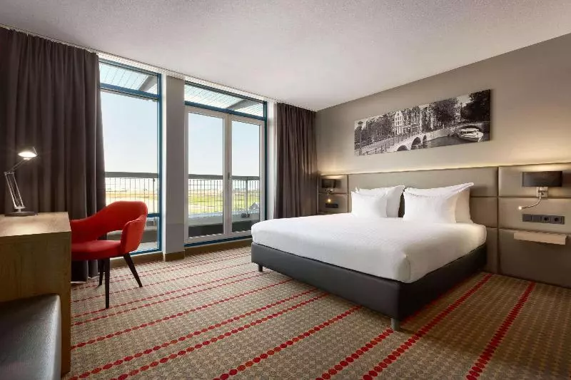 スーペリアールーム, Ramada By Wyndham Amsterdam Airport Schiphol