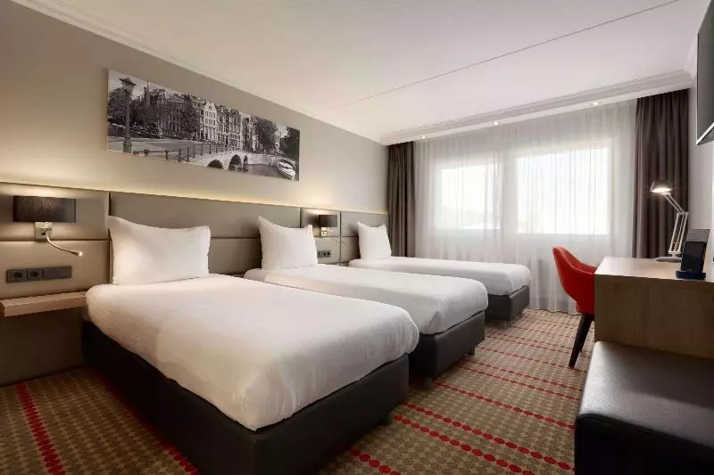 スーペリアトリプルルーム, Ramada By Wyndham Amsterdam Airport Schiphol
