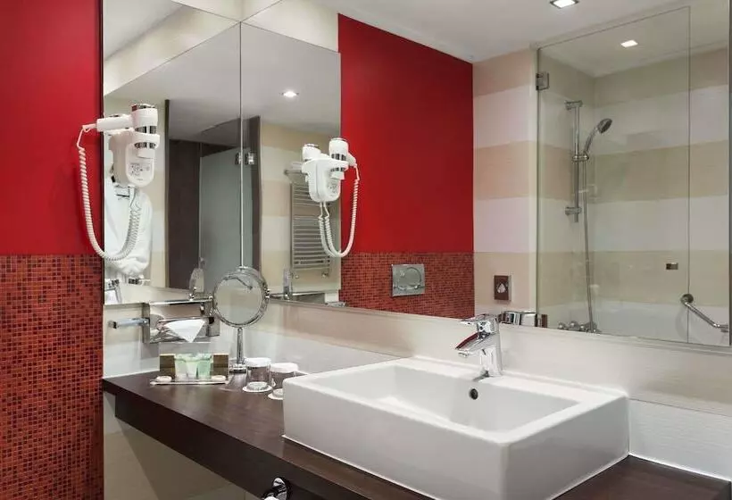 سوییت جونیور, Ramada Sibiu