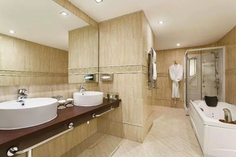 اتاق استاندارد, Ramada Sibiu