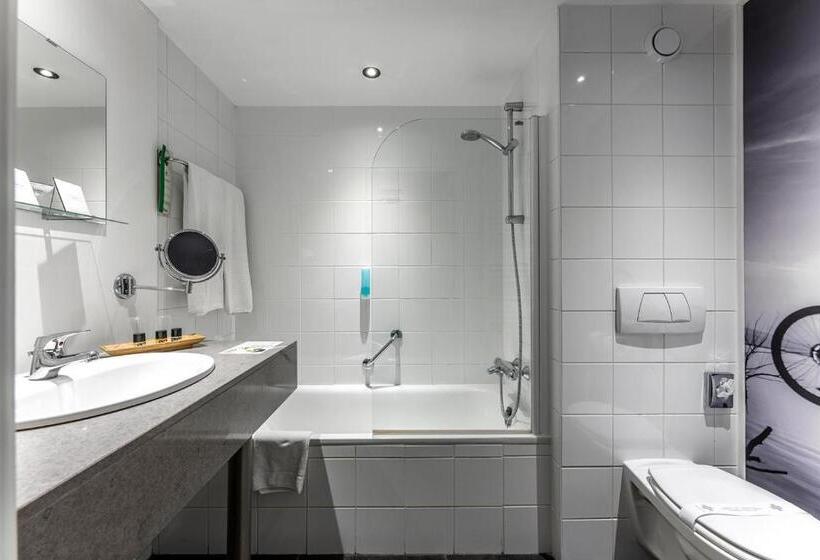 Номер Классика Кровать Кинг, Velotel Brugge