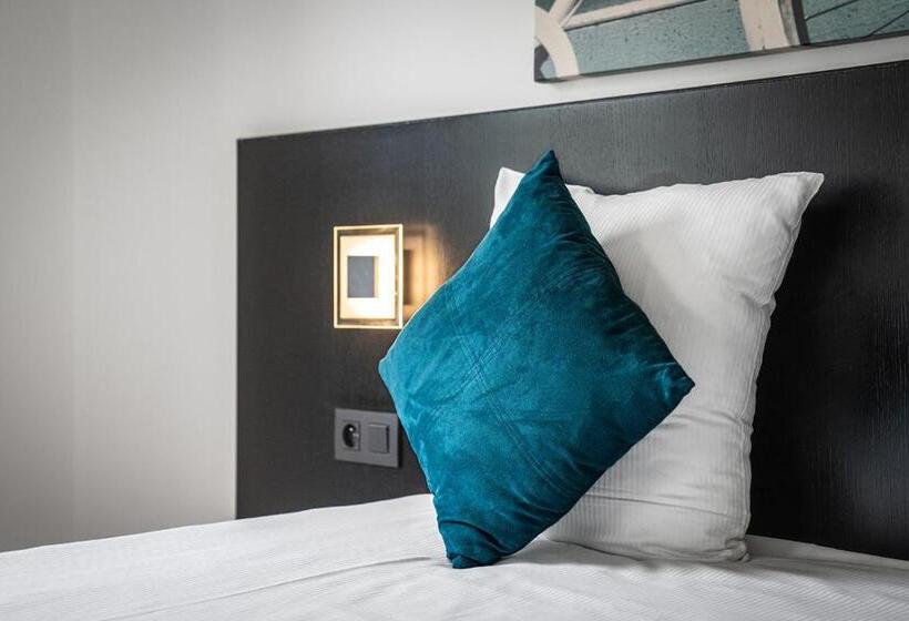 Номер Классика Кровать Кинг, Velotel Brugge