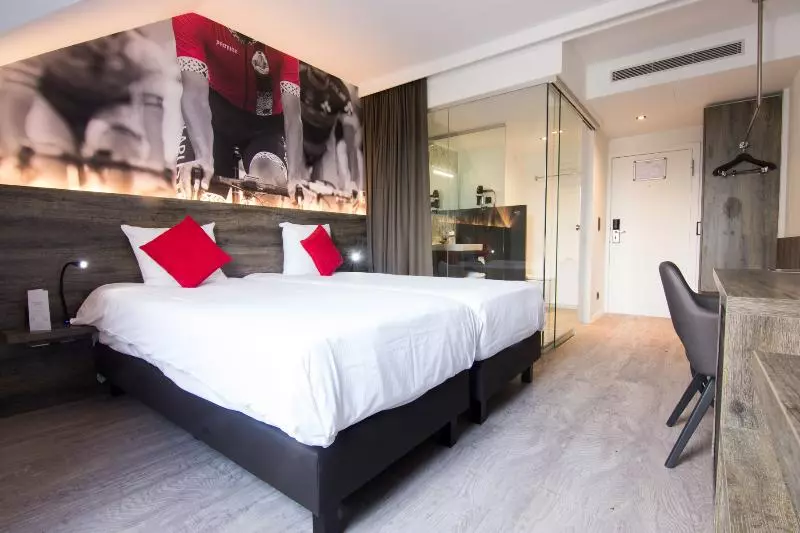 اتاق سوپریور با تخت بزرگ, Velotel Brugge