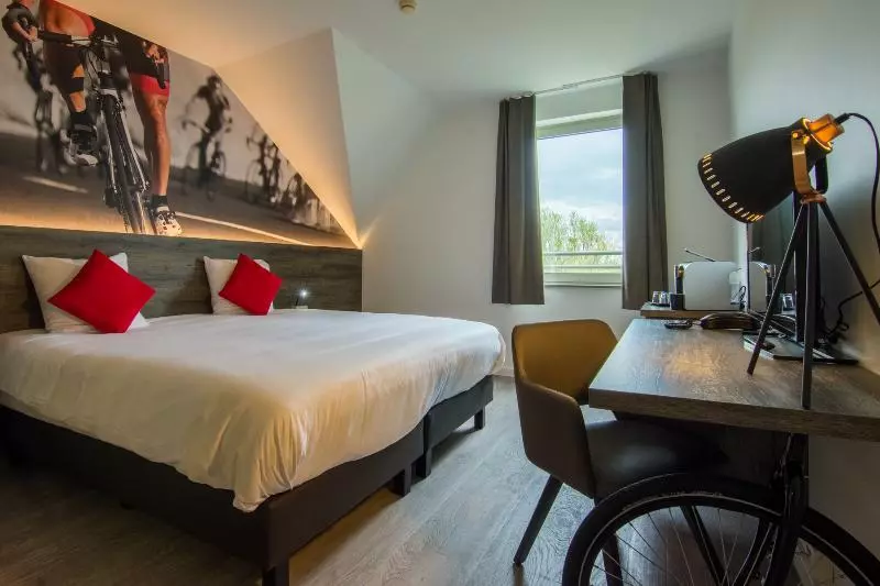 اتاق سوپریور با تخت بزرگ, Velotel Brugge