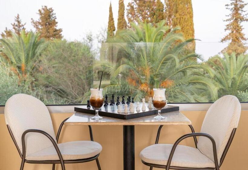 Номер Стандарт Трехместный, Art Hotel Debono