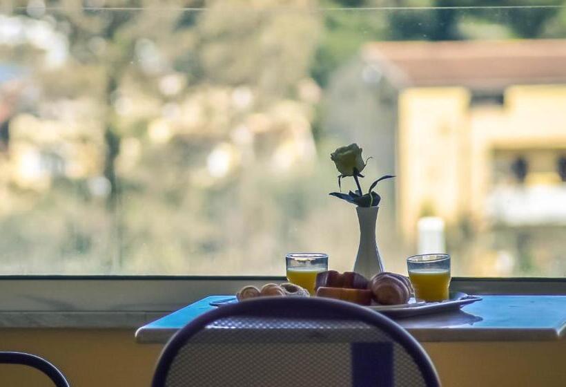 Номер Стандарт Трехместный, Art Hotel Debono