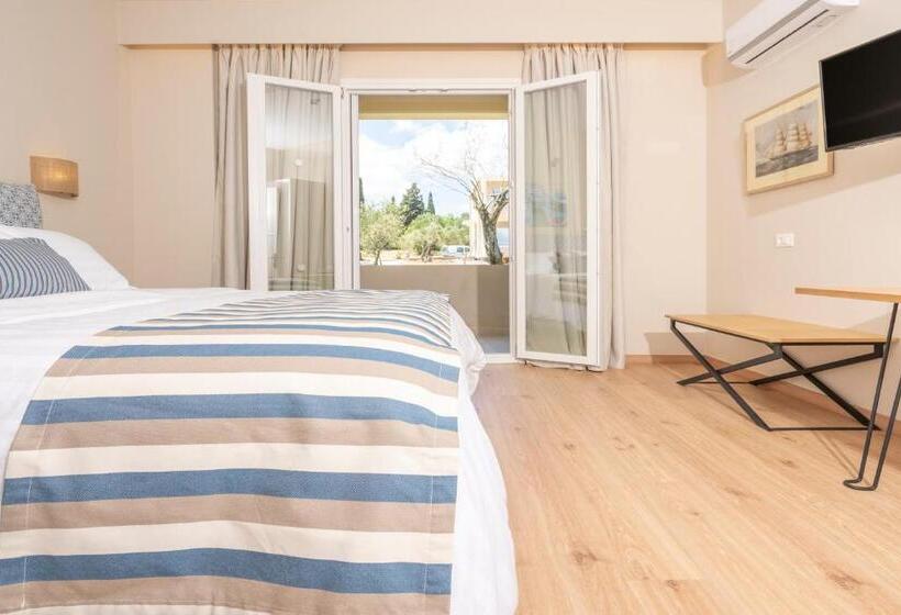 Люкс с Бассейном, Art Hotel Debono
