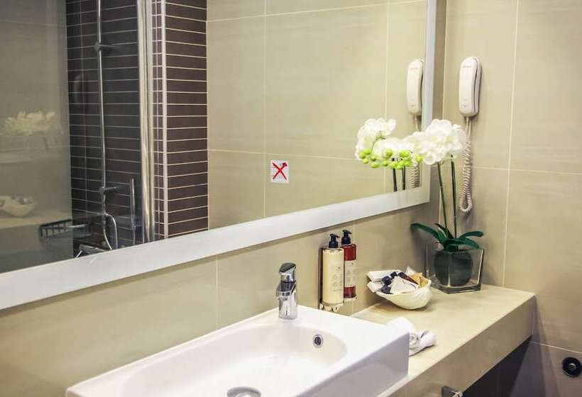 Полулюкс, Art Hotel Debono