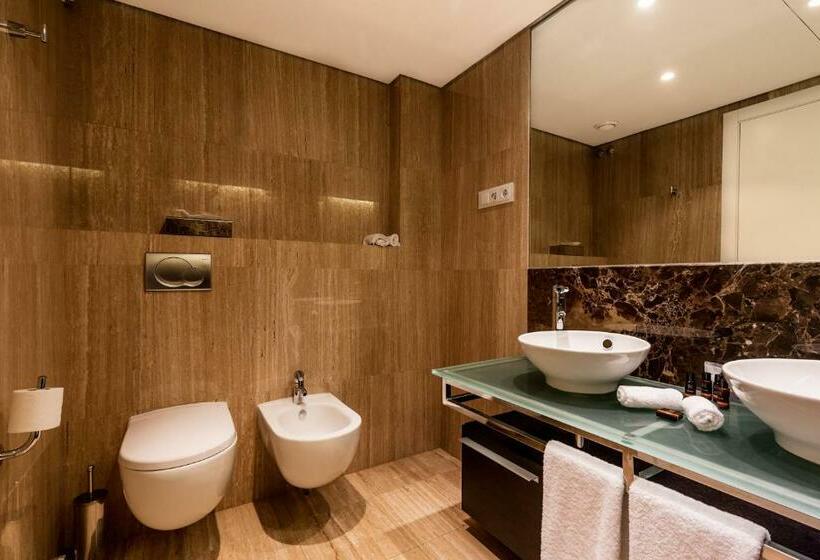 Люкс Повышенной Комфортности, As Cascatas Golf Resort & Spa