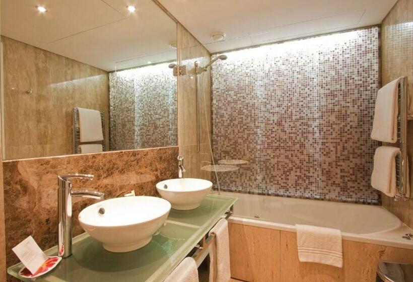 Люкс Deluxe 3 Спальни, As Cascatas Golf Resort & Spa