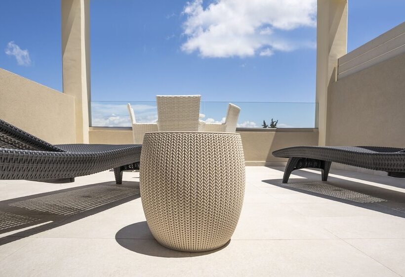 Бунгало Стандарт, Art Hotel Debono