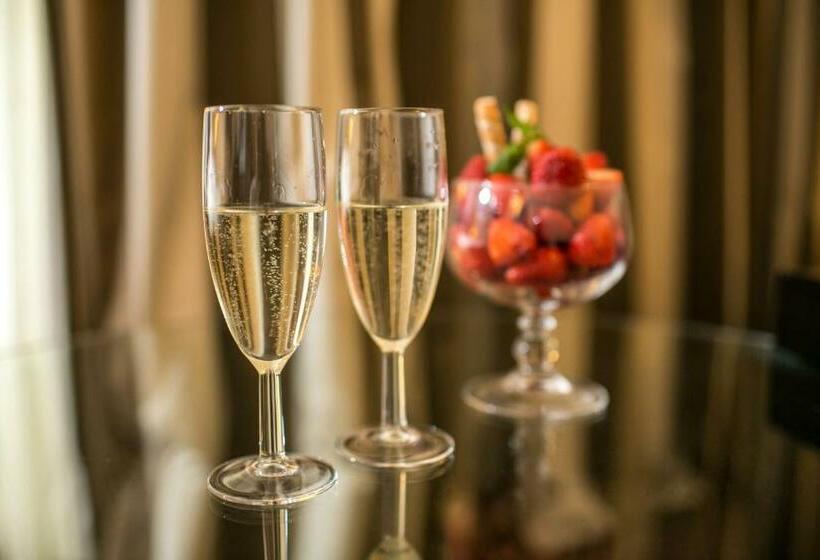 浪漫感的房间, Casino Chaves